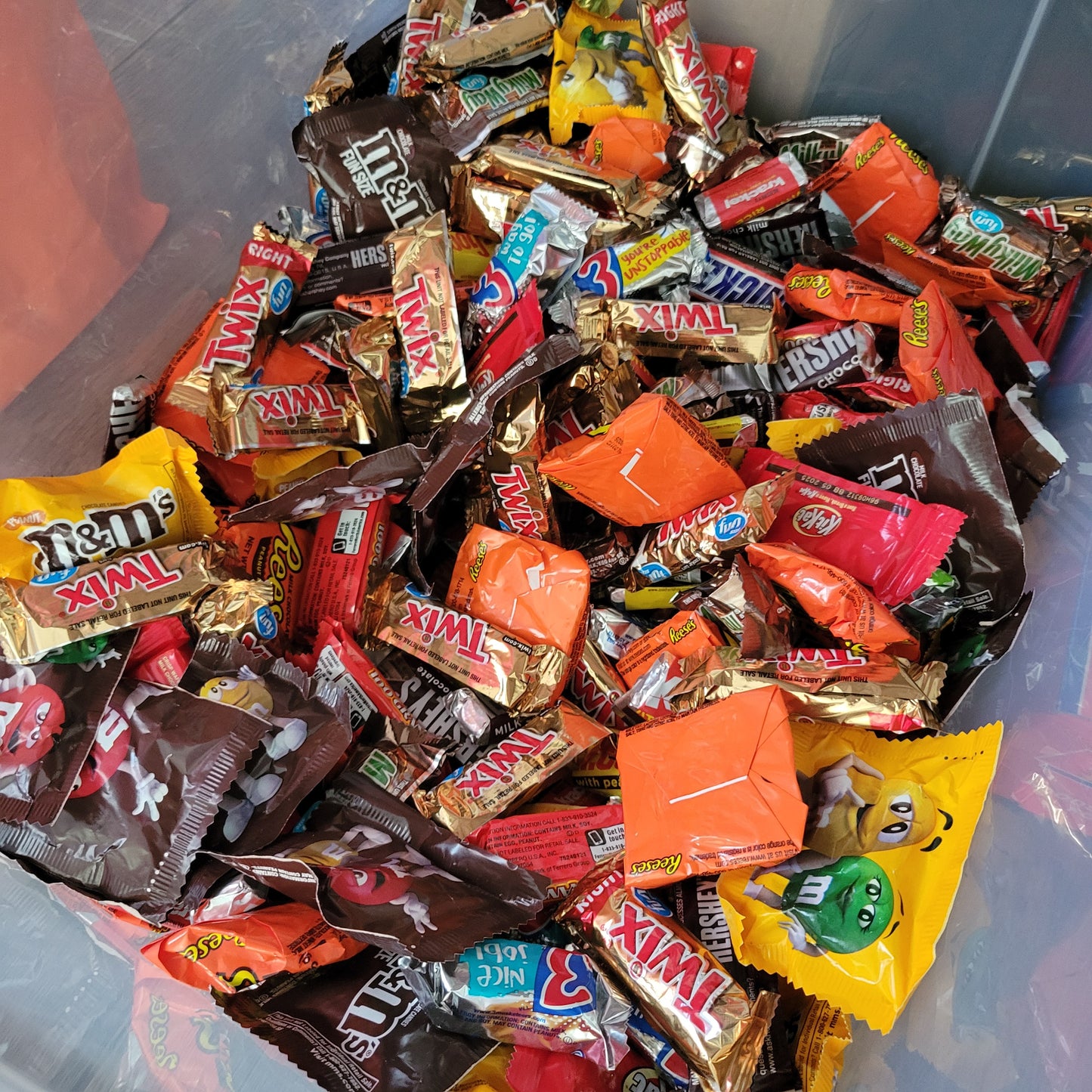 1 Pound Candy and Chocolate Mix Bag